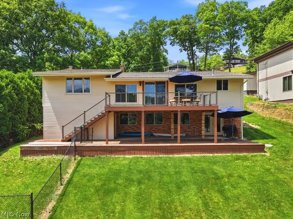 160 W Mohawk Drive, Malvern, OH 44644 - #1