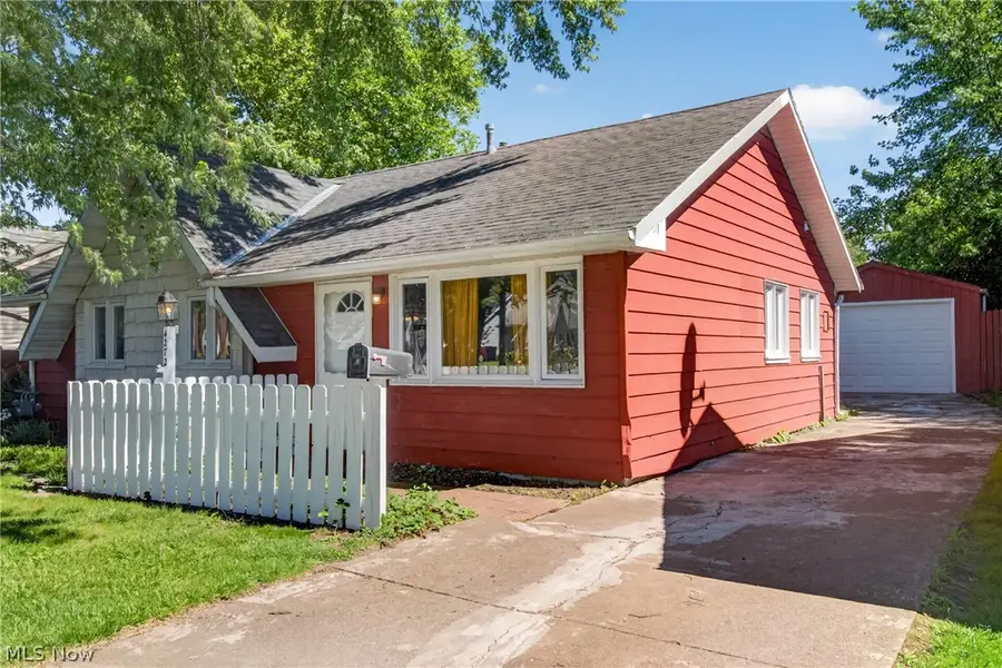 4272 Brockley Avenue, Sheffield Lake, OH 44054 - #2