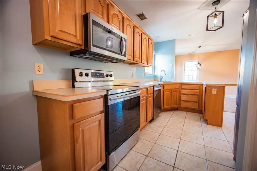 1852 Massachusetts Avenue #8, Poland, OH 44514 - #2