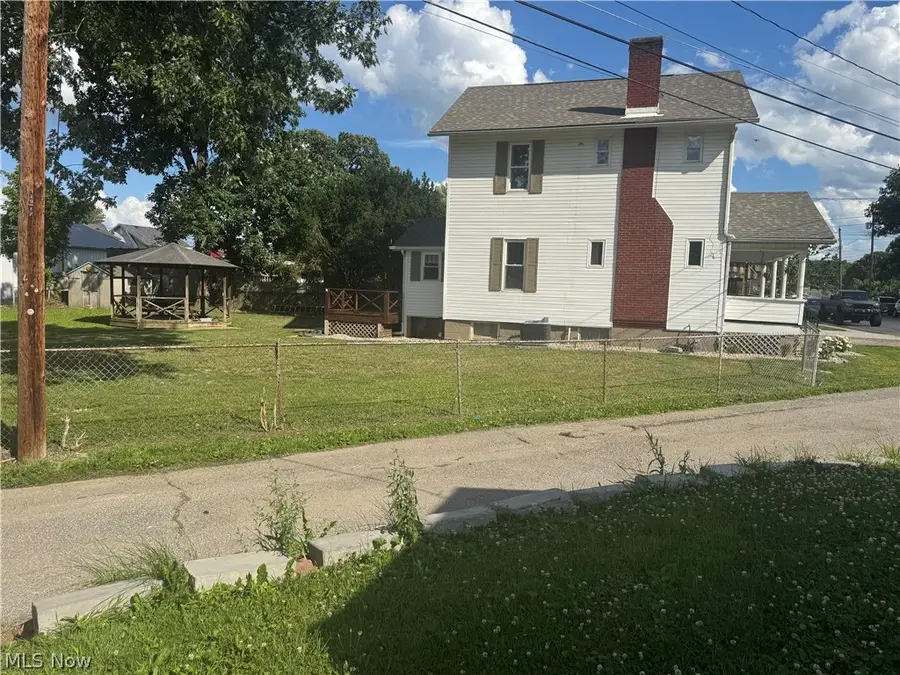 3913 11th Avenue, Parkersburg, WV 26101 - #3