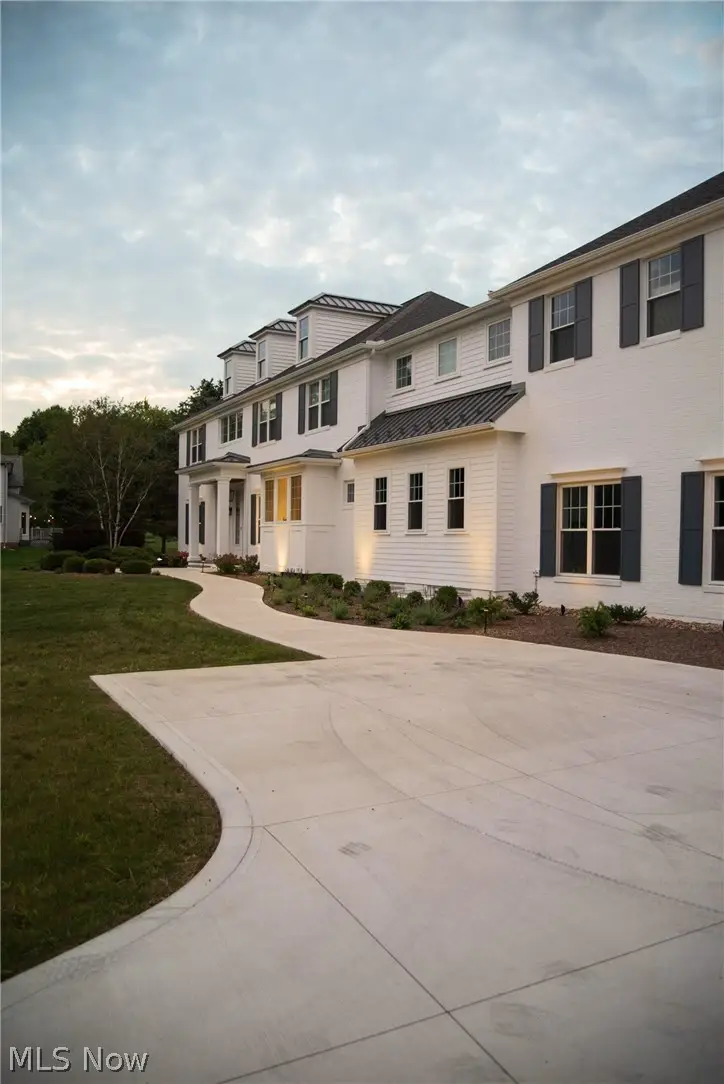 9830 Greenway Trail, Chagrin Falls, OH 44023 - #2