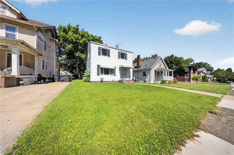 378 Hillwood Drive, Akron, OH 44320 - #3