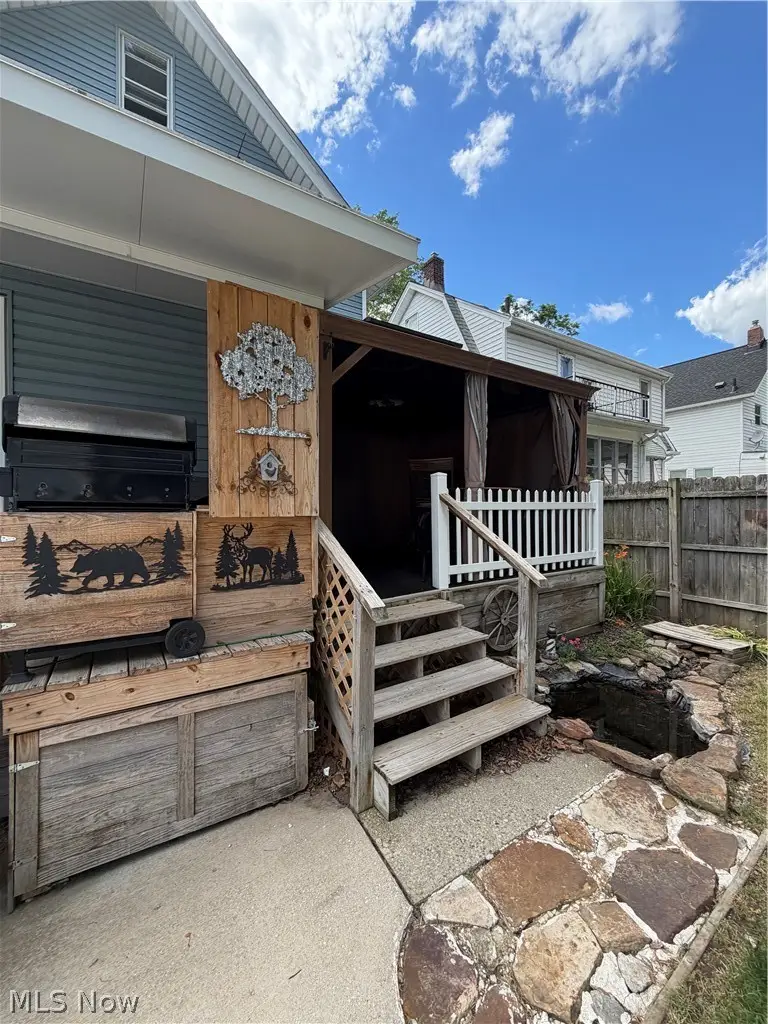 1715 7th Street, Cuyahoga Falls, OH 44221 - #3