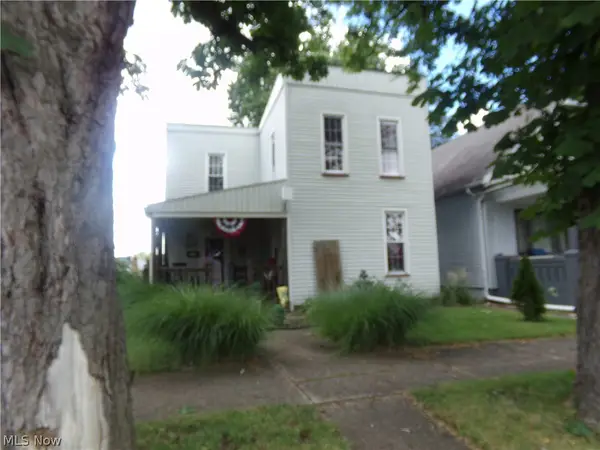 422 N Dawson Street, Uhrichsville, OH 44683