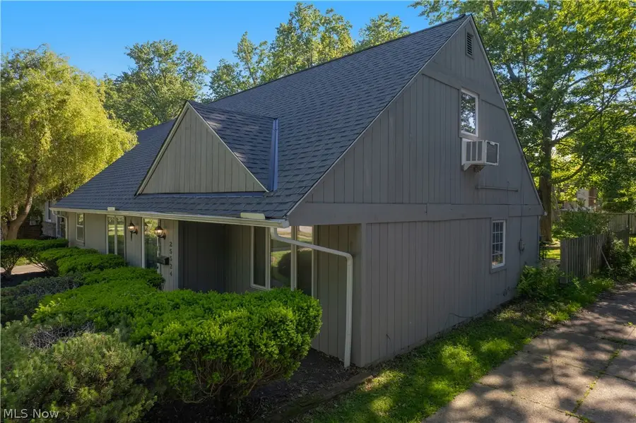 25524 Chatworth, Euclid, OH 44117 - #3