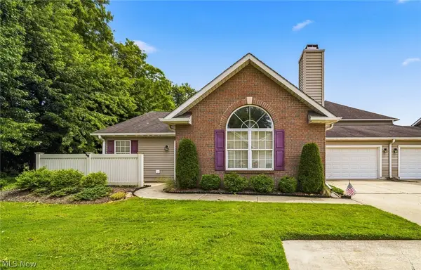7576 Monterey Bay #5, Mentor on the Lake, OH 44060