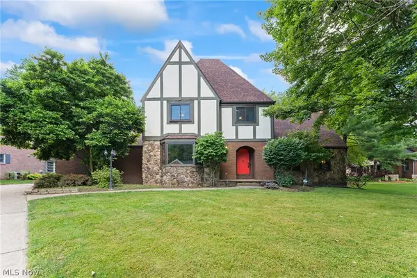 7739 Starcliff Nw Avenue, North Canton, OH 44720