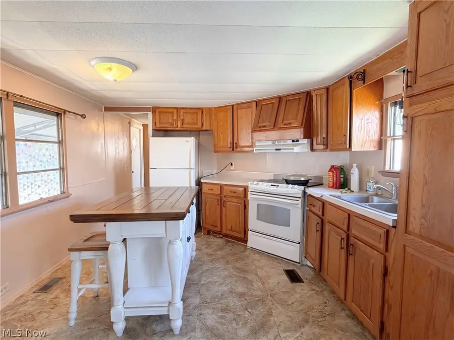 8316 Russell, Brooklyn, OH 44144 - #3