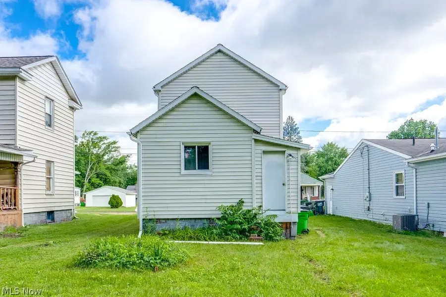 1031 Pike Street, Alliance, OH 44601 - #2