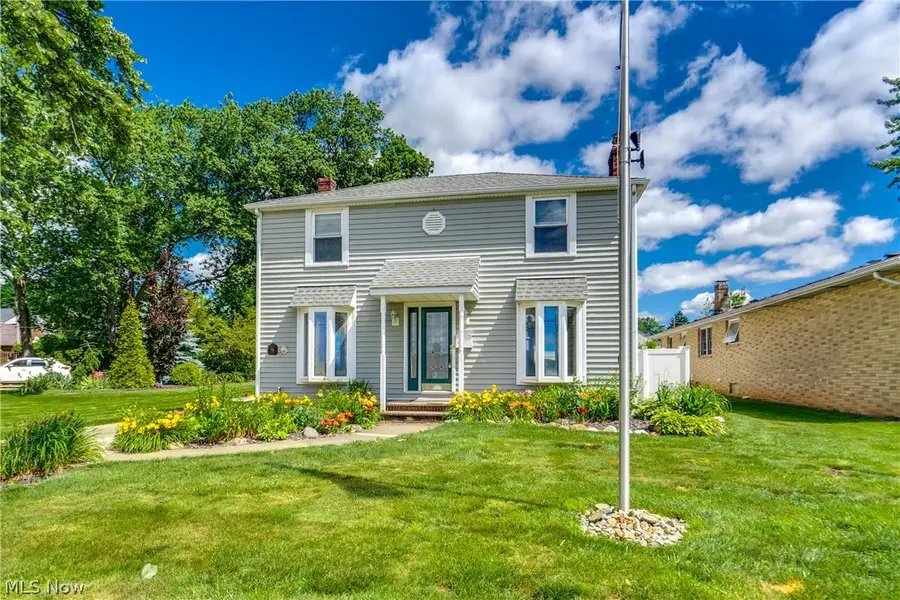 317 30th Nw Street, Canton, OH 44709 - #3