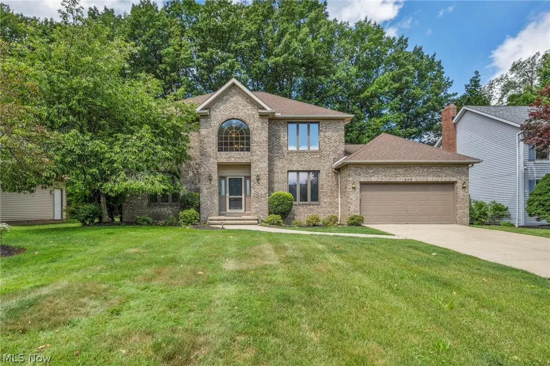 342 Woodbridge Glen, Richmond Heights, OH 44143 - #1