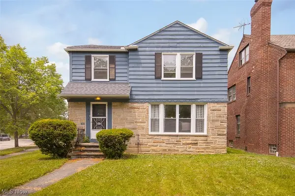 2374 Traymore Road, University Heights, OH 44118