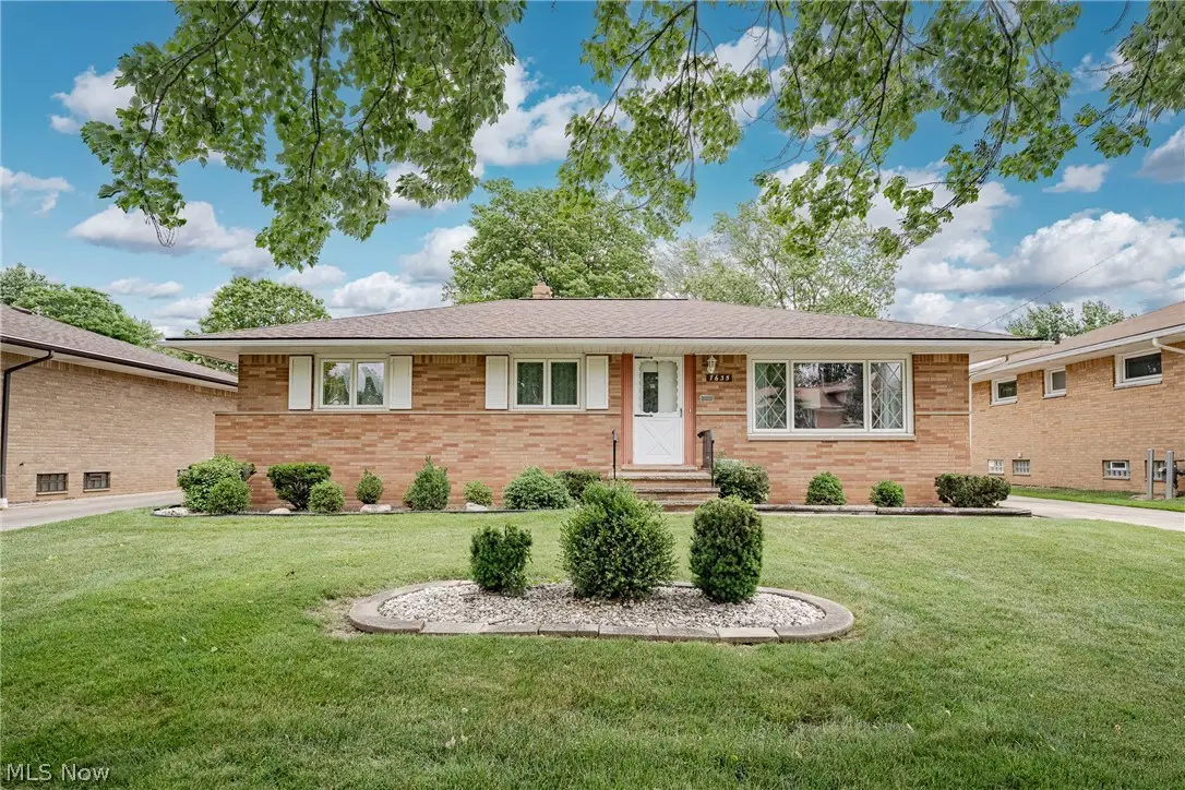 7635 Tamiami Drive, Parma, OH 44134 - #1