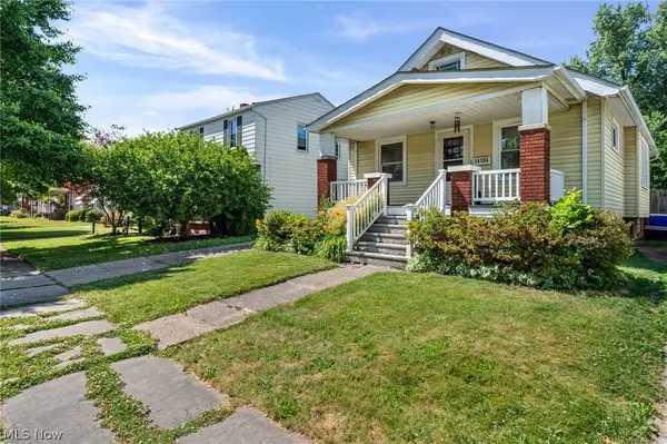 14104 Carrydale Avenue, Cleveland, OH 44111