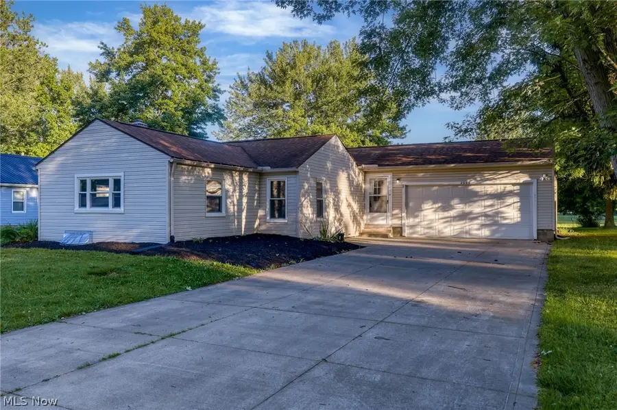 2000 Stake Drive, Green, OH 44232 - #2