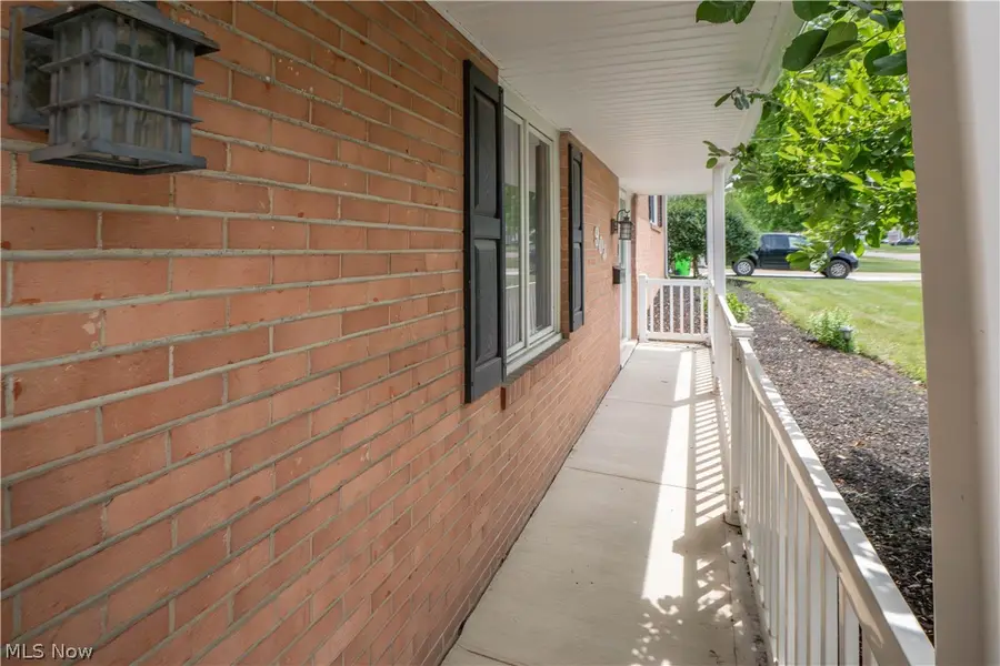 903 Glenwood Sw Street, North Canton, OH 44720 - #3