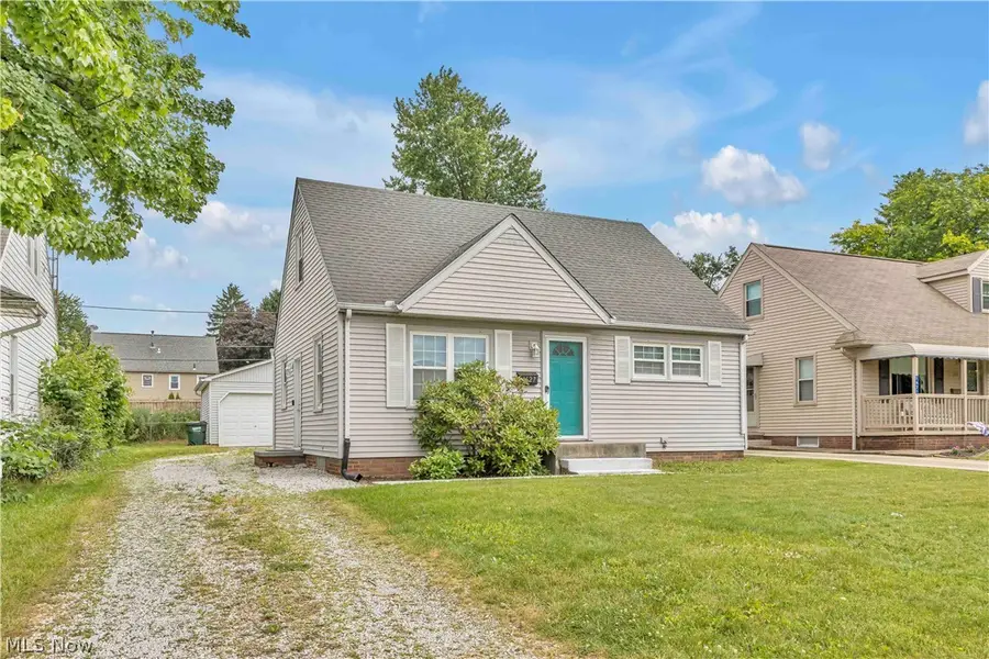 1627 33rd Ne Street, Canton, OH 44714 - #2