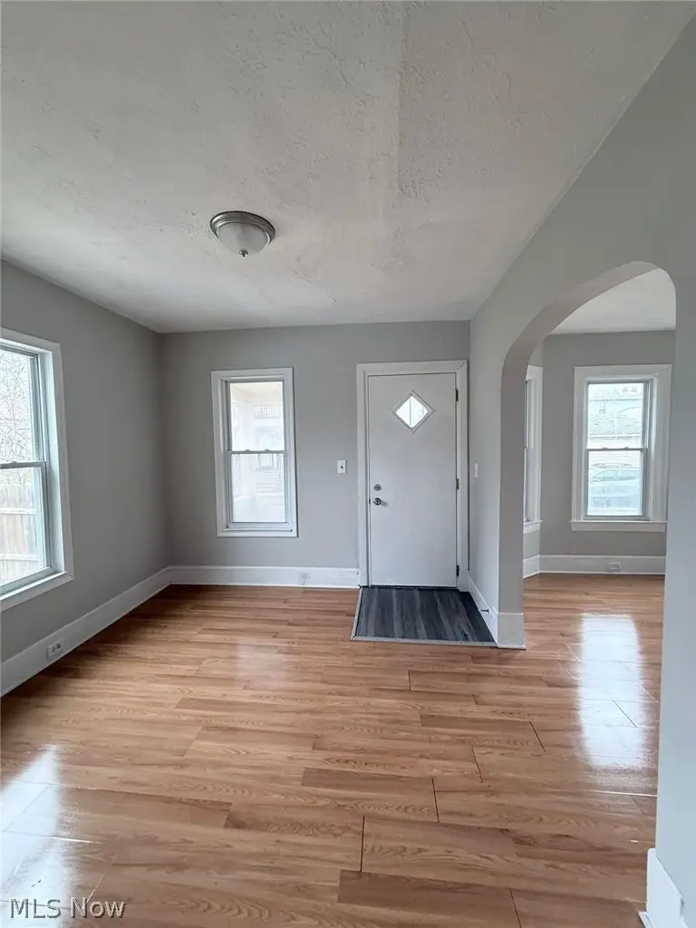 1011 E 72nd Place, Cleveland, OH 44103 - #3