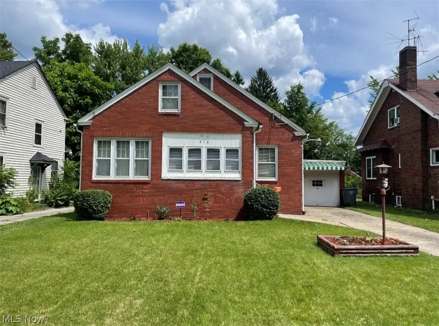 516 Parkcliff Avenue, Youngstown, OH 44511 - #3