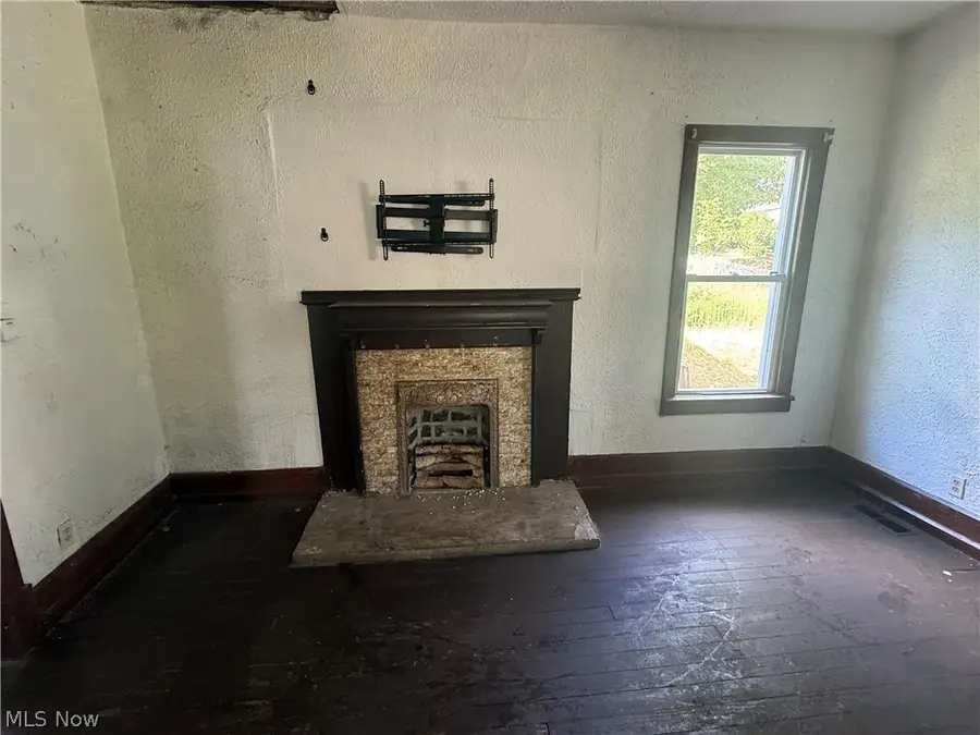 34 Montgomery, Youngstown, OH 44506 - #3