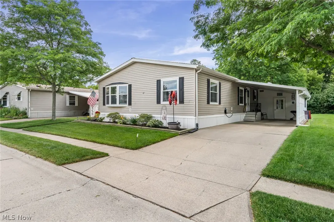 43 Periwinkle Drive, Olmsted, OH 44138 - #1