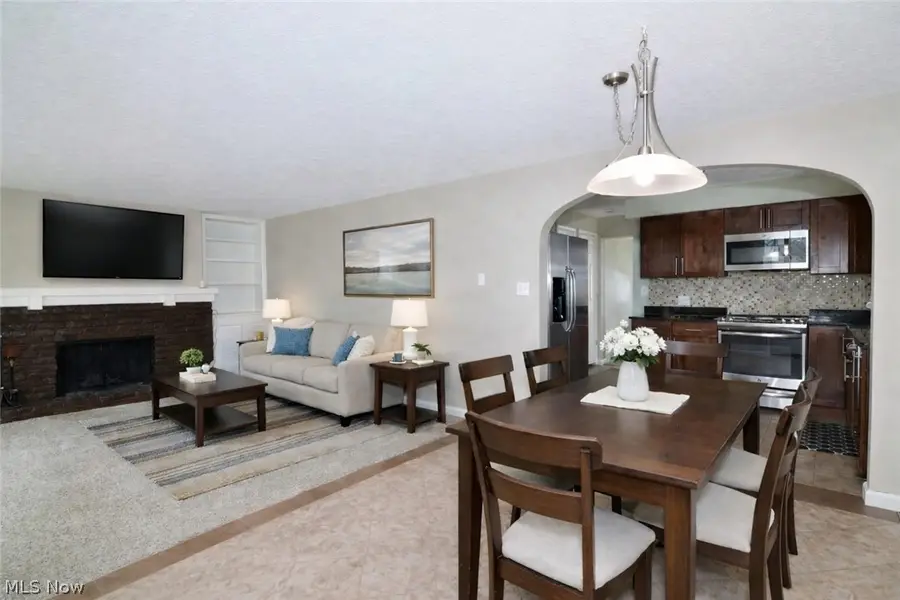 1190 Belrose Avenue, Mayfield Heights, OH 44124 - #3
