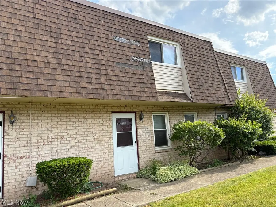 4245 Bennington Boulevard, Brunswick, OH 44212 - #3