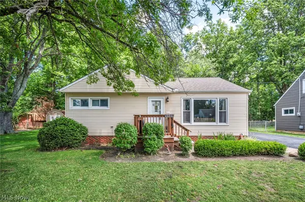 301 E 317th Street, Willowick, OH 44095