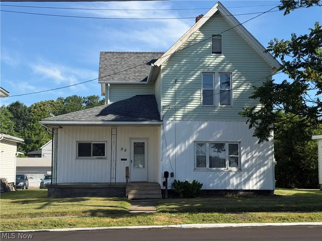 32 Cherry Nw Road, Massillon, OH 44646 - #1