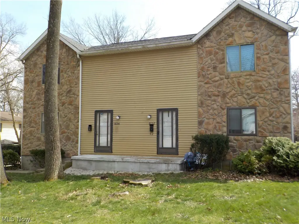 834 Loomis Avenue, Cuyahoga Falls, OH 44221 - #1