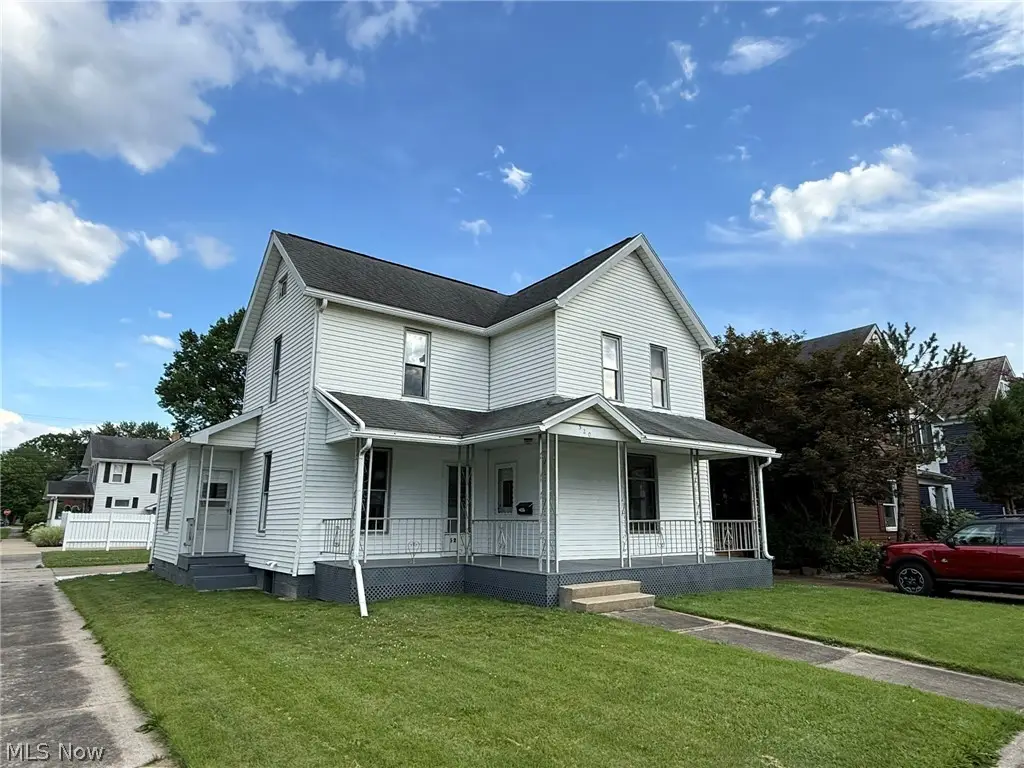 520 E 4th Street, Dover, OH 44622 - #1