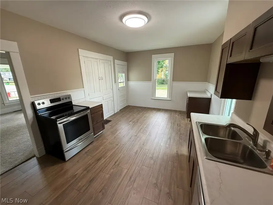 520 E 4th Street, Dover, OH 44622 - #3