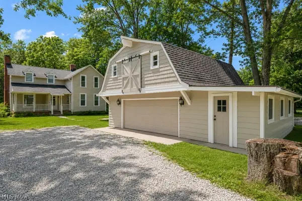 889 Grayton Road, Berea, OH 44017