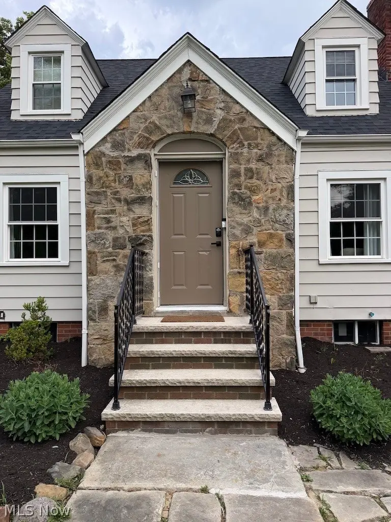 2350 Hillside Road, Seven Hills, OH 44131 - #3