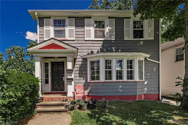3571 Strathavon Road, Shaker Heights, OH 44120