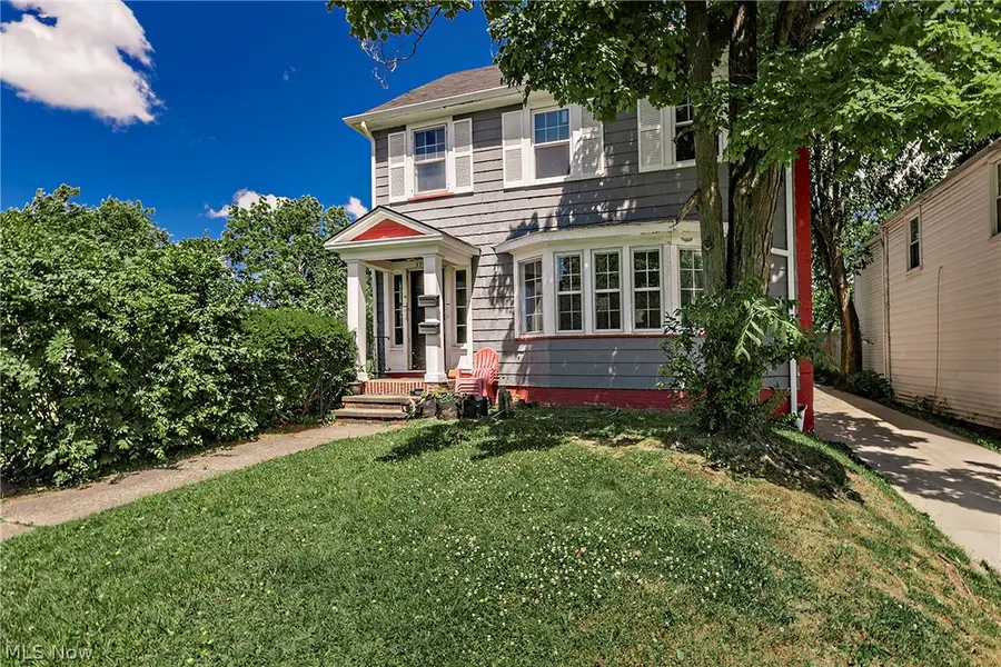 3571 Strathavon Road, Shaker Heights, OH 44120 - #2