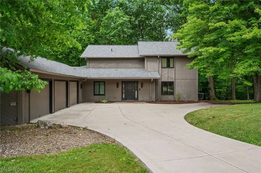 10934 Fawn Meadow Lane, Strongsville, OH 44149 - #2