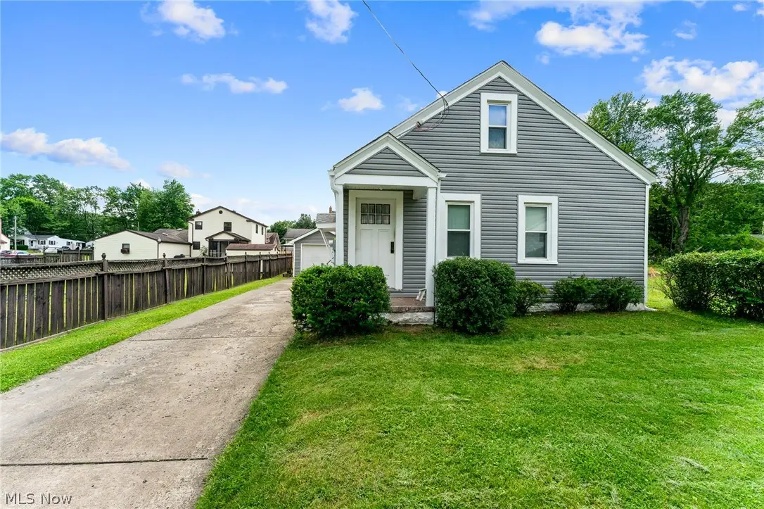 3332 Sheridan Road, Youngstown, OH 44502 - #1