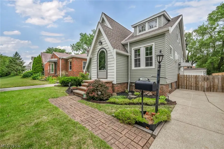 3326 Lincoln Avenue, Parma, OH 44134 - #2