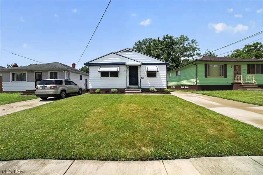 4668 Beechgrove Avenue, Garfield Heights, OH 44125 - #3