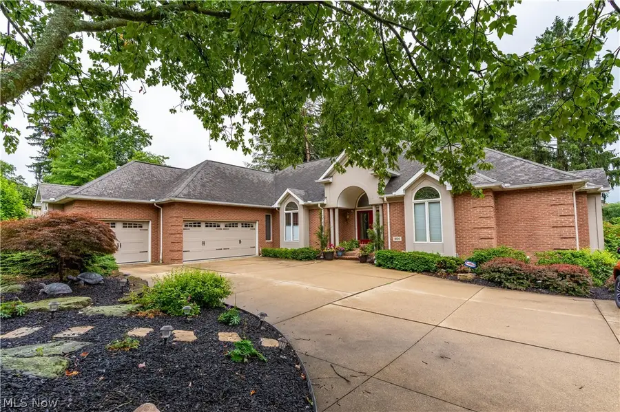 4126 Glenmoor Nw Road, Canton, OH 44718 - #2
