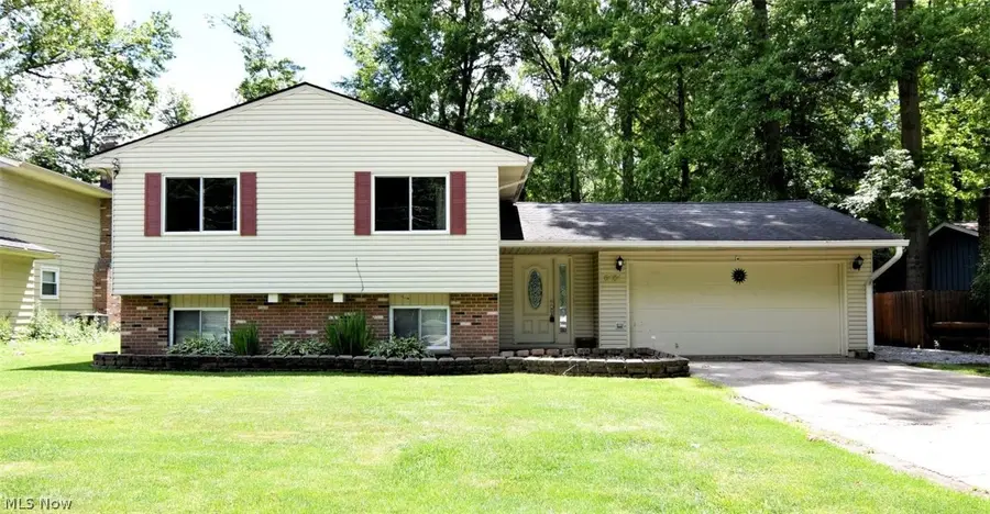 5454 Barton Road, North Olmsted, OH 44070 - #2
