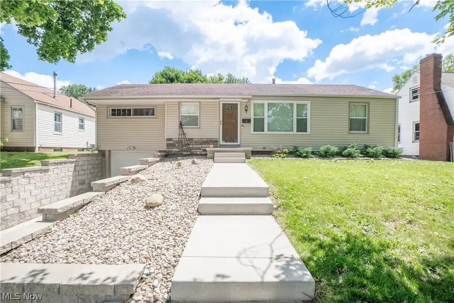 184 Ambrose Nw Avenue, Canton, OH 44708 - #2