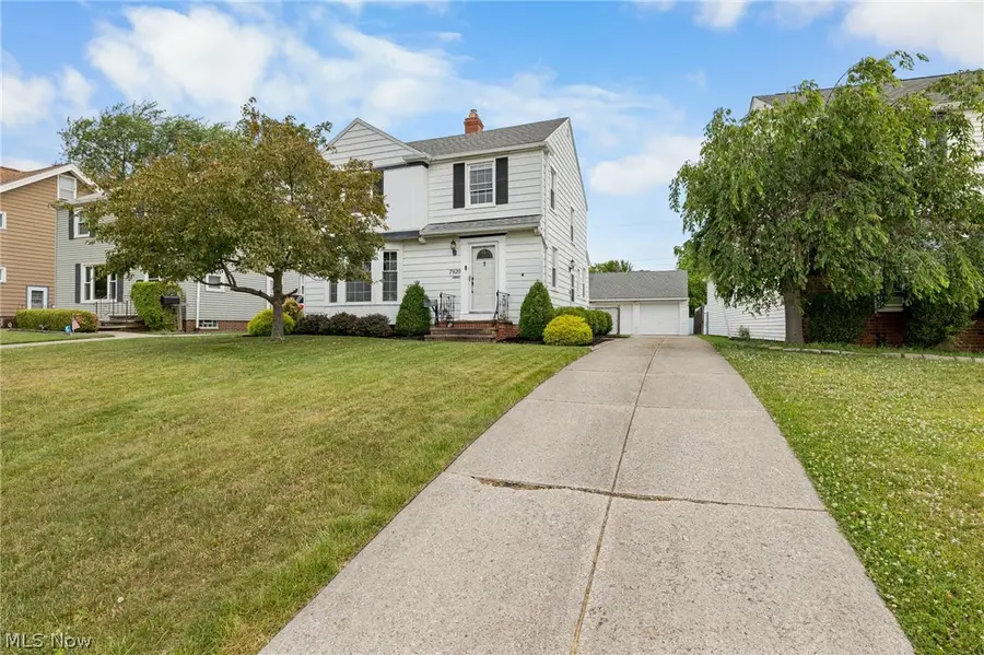7920 Parmenter Drive, Parma, OH 44129 - #2
