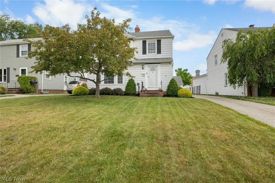 7920 Parmenter Drive, Parma, OH 44129 - #3