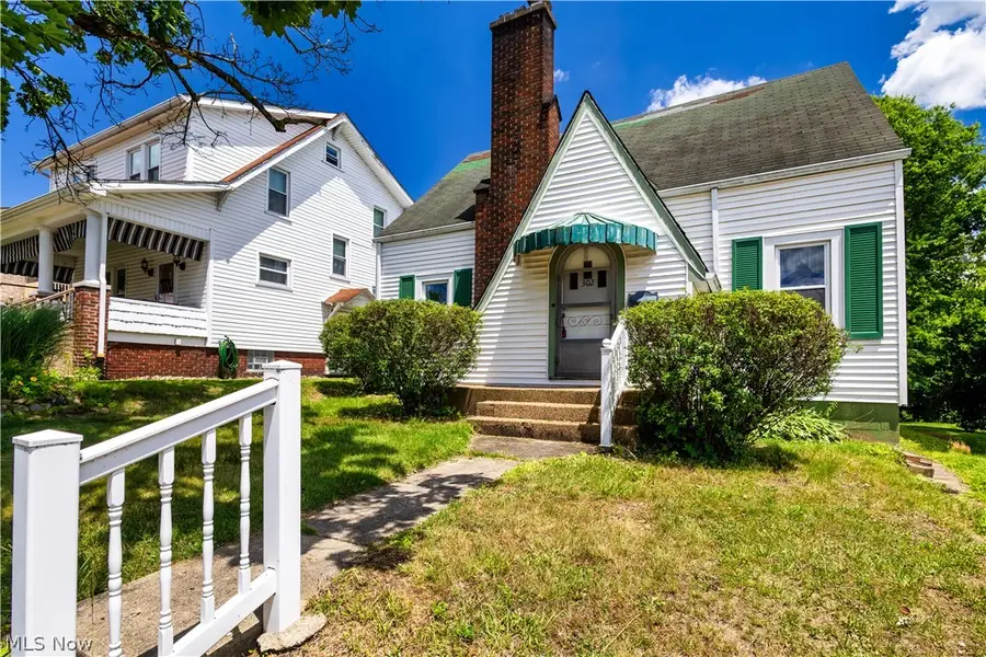 302 Cedar Avenue, Steubenville, OH 43952 - #2