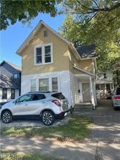1975 W 77th Street, Cleveland, OH 44102
