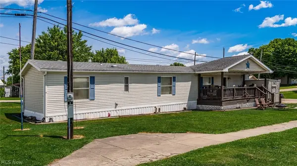 8112 East Street, Adamsville, OH 43802