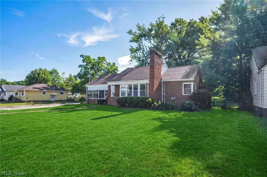 4735 Lawrence Avenue, Garfield Heights, OH 44125 - #2