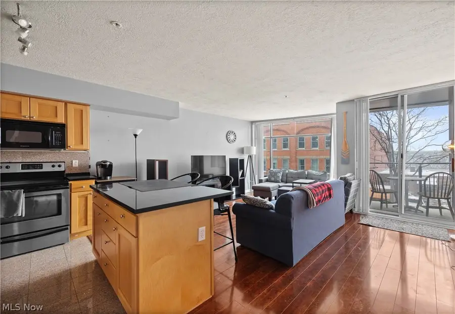2222 Detroit Avenue #515, Cleveland, OH 44113 - #3